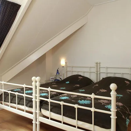 בית נופש Spacious Farmhouse In Achterhoek With Play Loft Neede