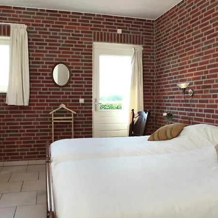 בית נופש Spacious Farmhouse In Achterhoek With Play Loft