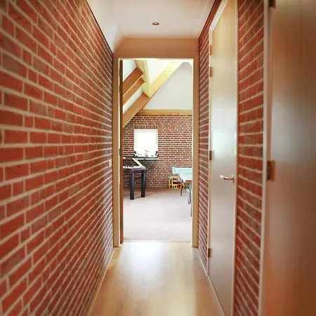 Casa de Férias Spacious Farmhouse In Achterhoek With Play Loft *